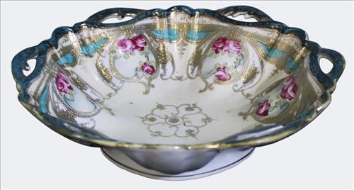 Nipopn Hand-Painted Porcelain Bowl with Roses