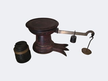 19th Century Howe Counter Scale with Nested Weights, from the Hunt-Phelan Estate