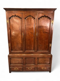 Early 18th-Century English Oak Press Cupboard, circa 1720–1750