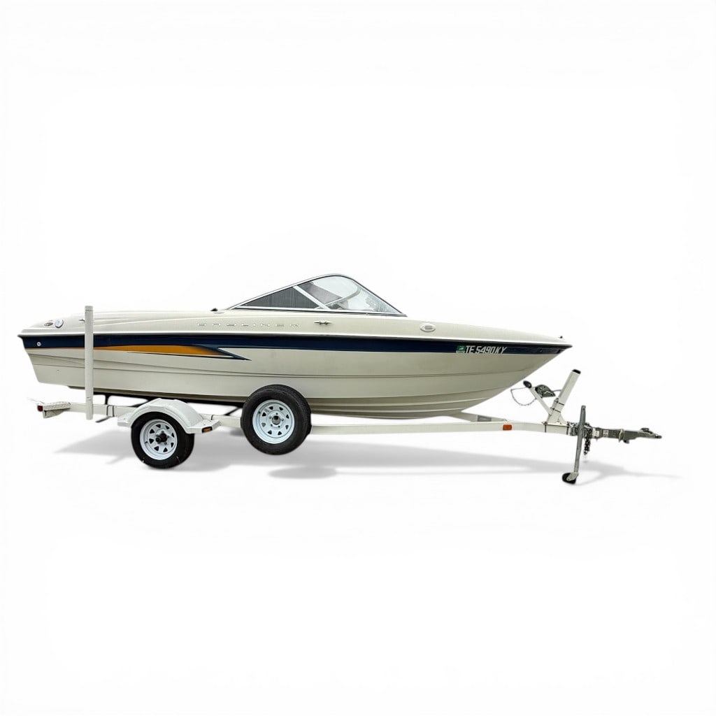 2002 Bayliner Runabout with Trailer, MerCruiser 3.0L Engine (1 of 11)