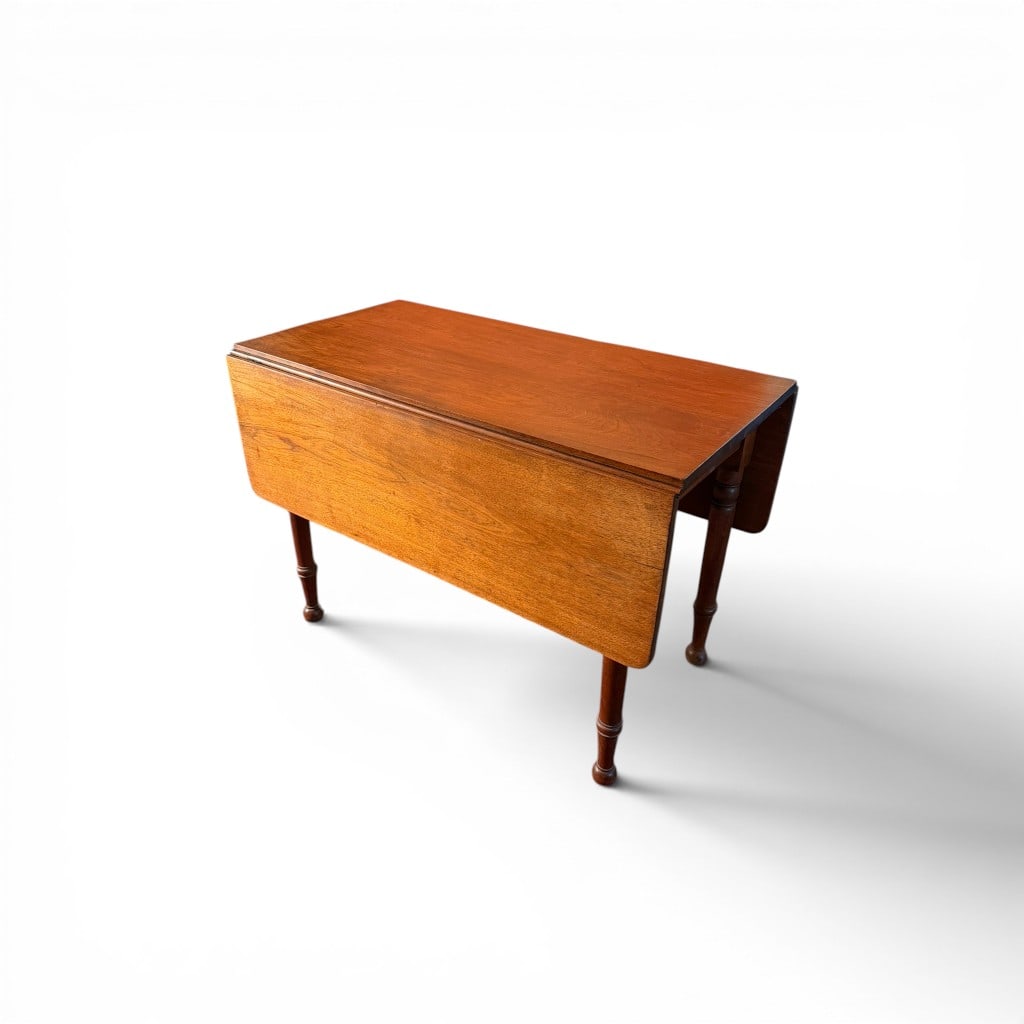 Early American Drop-Leaf Table, likely Southern, Late 18th/early 19th century (1 of 7)