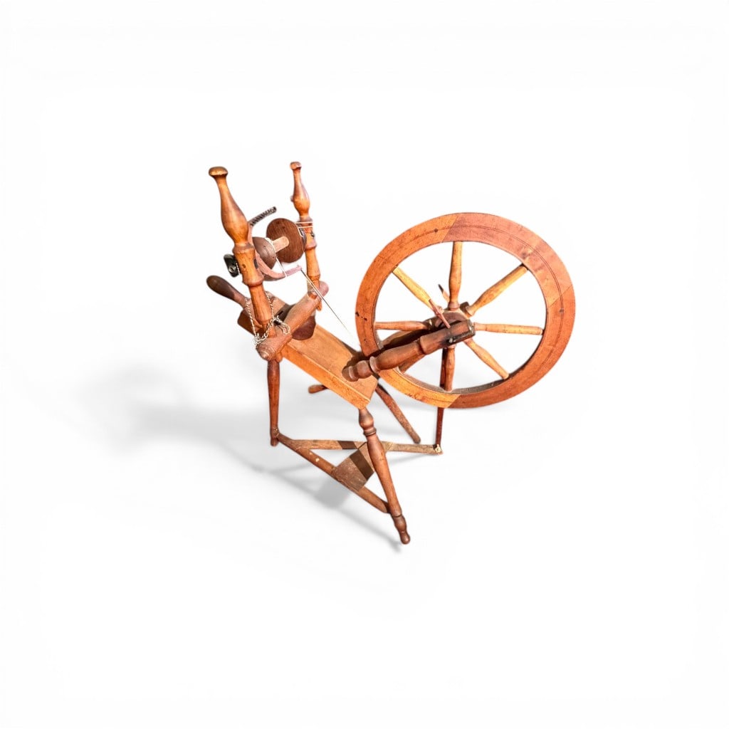 American Spinning Wheel (Saxony Form), 19th Century (1 of 4)