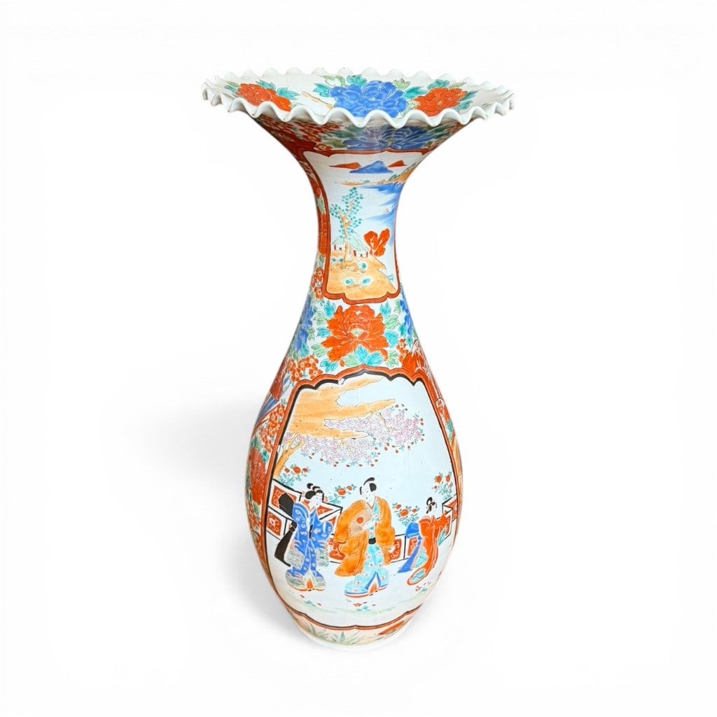 Japanese Imari Porcelain Trumpet-Form Vase, Meiji Period (1 of 7)