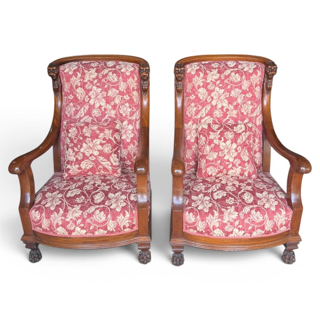 Pair of R.J. Horner Style Carved Mahogany Lion-Head Armchairs (1 of 5)