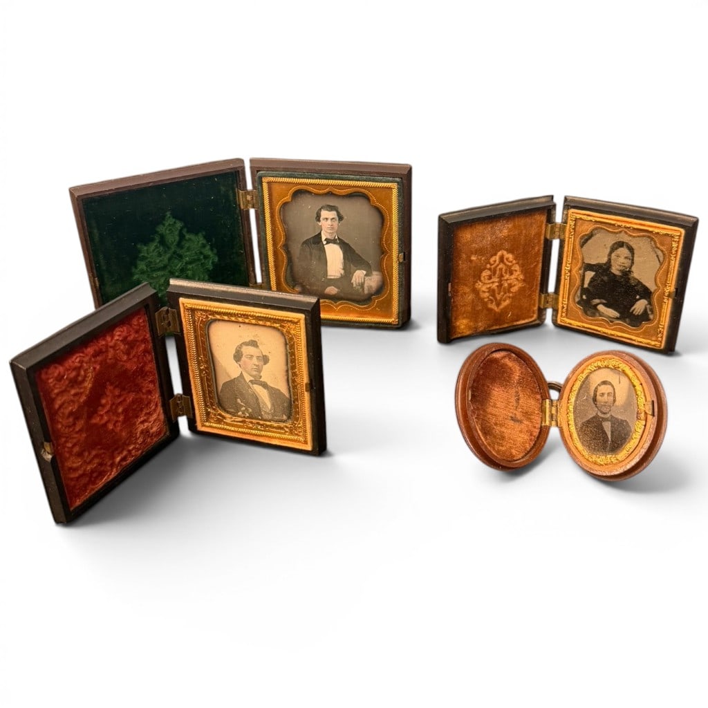 Group of Four 19th Century Cased Daguerreotypes (1 of 6)