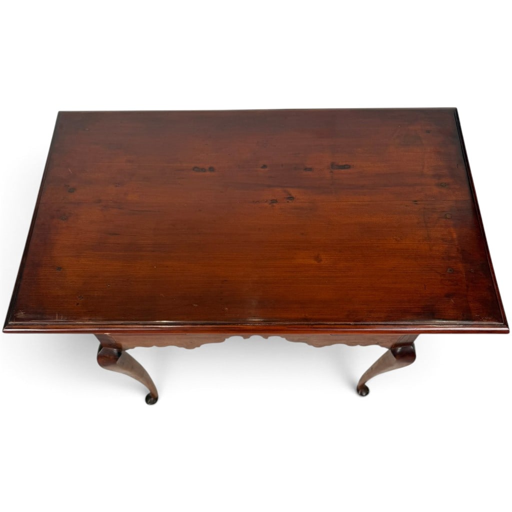 Queen Anne Walnut Dressing Table - 11