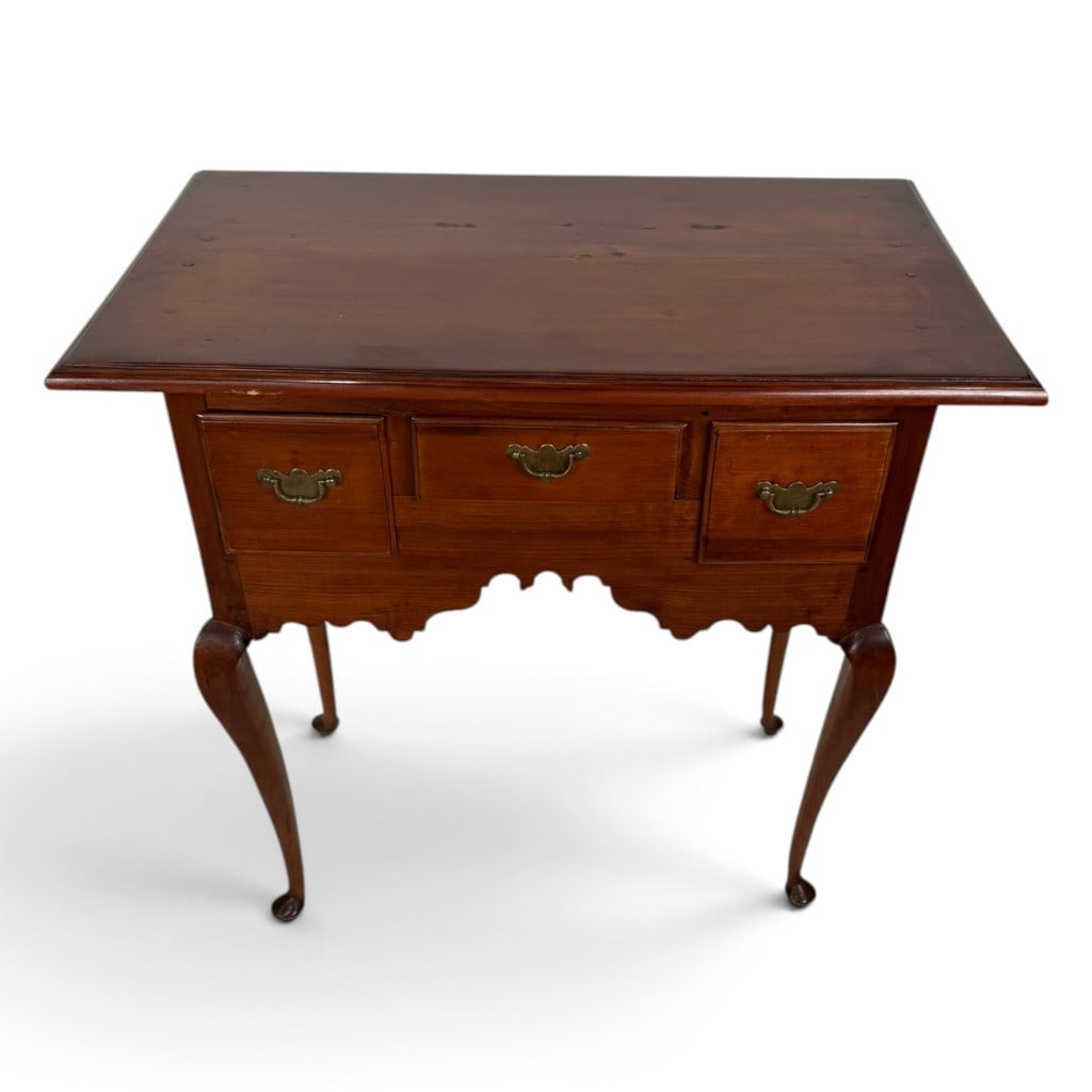 Queen Anne Walnut Dressing Table - 3