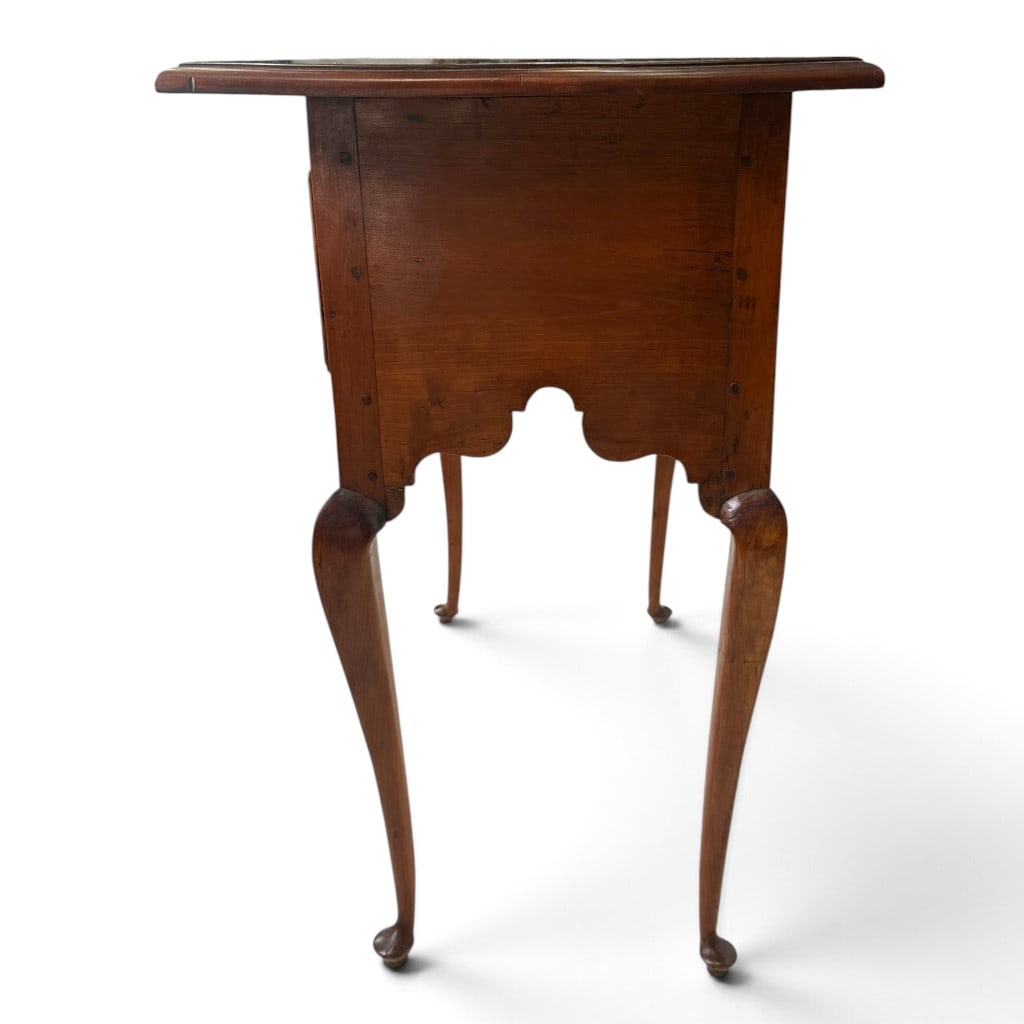 Queen Anne Walnut Dressing Table - 5