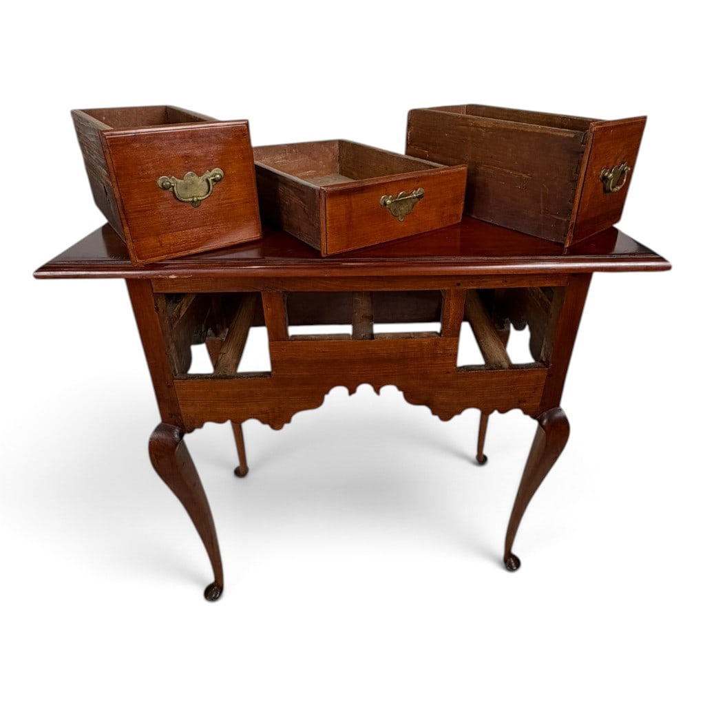 Queen Anne Walnut Dressing Table - 8