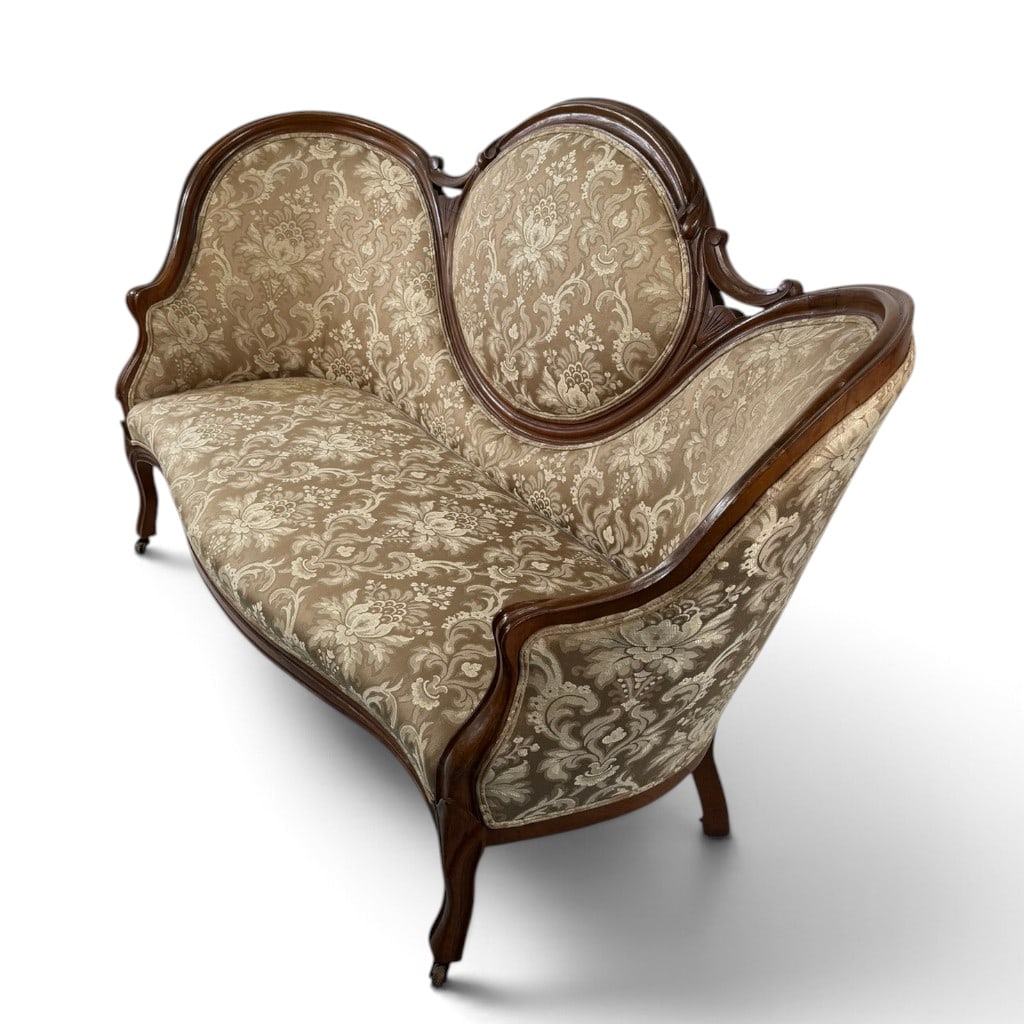 Victorian Walnut Triple-Back Sofa - 3