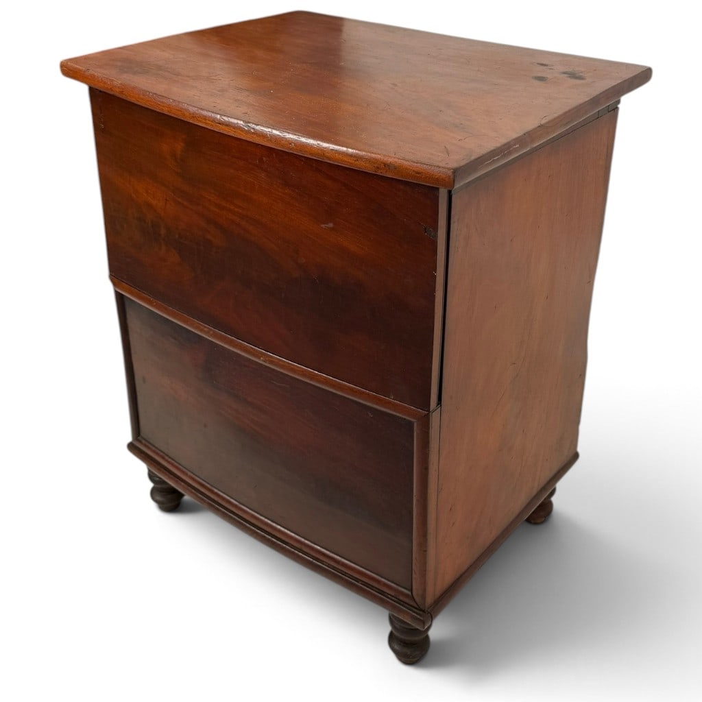 American Late Classical Mahogany Bow-Front Pot Commode (1 of 6)