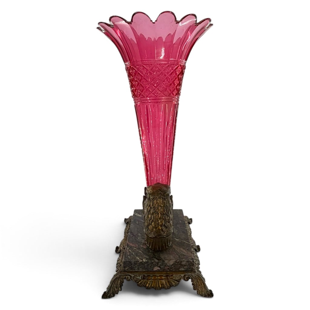 Pink Glass Eagle-Mounted Cornucopia Vase - 5