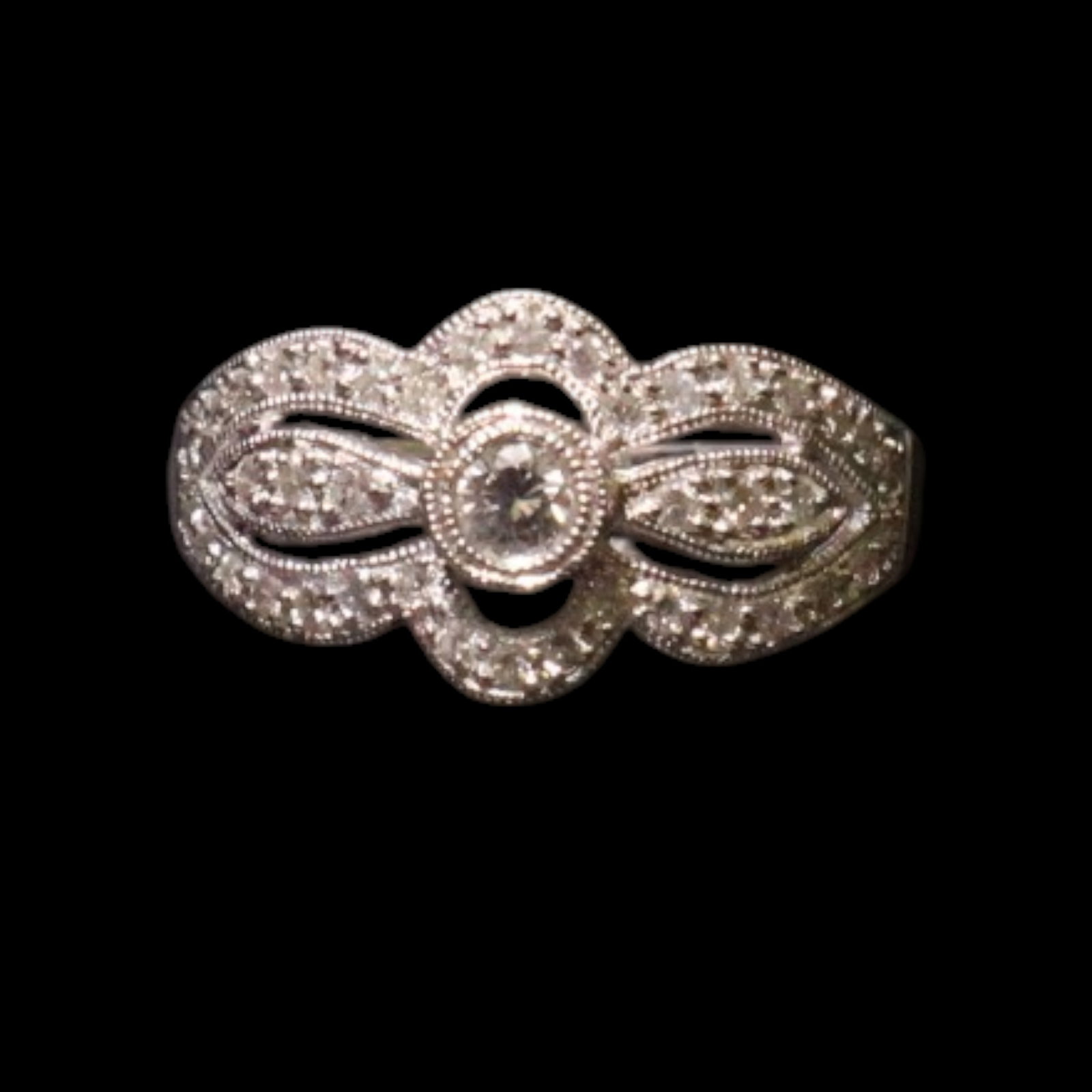 18K White Gold Diamond Ring - 2