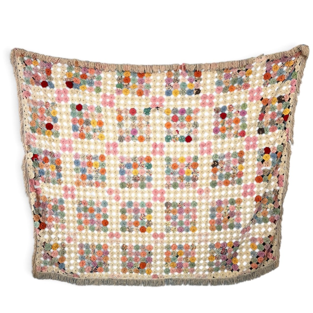 Vintage Multicolor Yo-Yo Quilt (1 of 7)