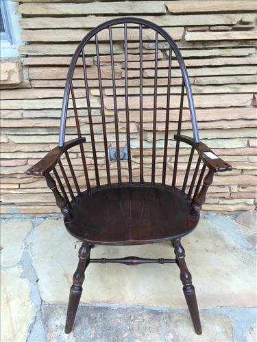 Mahogany early period Windsor Arm Chair, 25.5IN W,: Mahogany early period Windsor Arm Chair, 25.5IN W, 17IN D, 43IN T