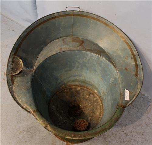 Metal sitz bath (1 of 2)