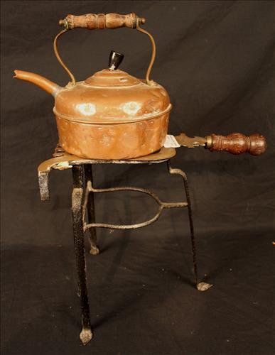 Fireplace trivet with kettle (1 of 2)