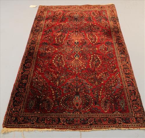 4 ft. 2 in. x 6 ft. 4 in. antique Sarouk Persian rug: 4 ft. 2 in. x 6 ft. 4 in. antique Sarouk Persian rug