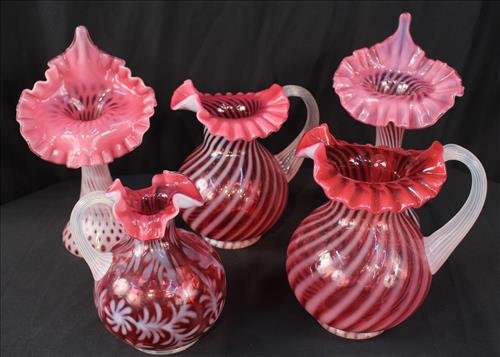 5 pieces pink Fenton art glass (1 of 3)
