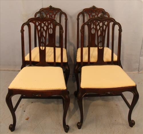 Set of 4 mahogany Queen ann dining room chairs (1 of 3)