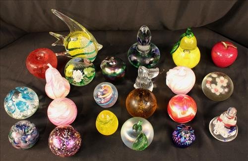 22 piece collection of paperweights (1 of 3)