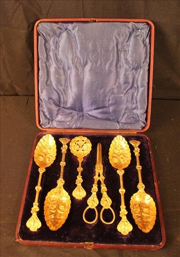 Sterling serving set with gold gilding in original case (1 of 2)