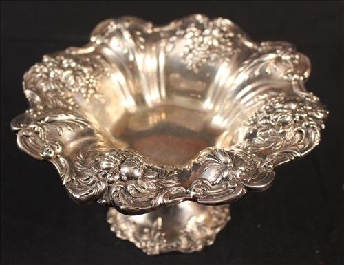 Sterling silver compote signed reed & Barton (1 of 3)