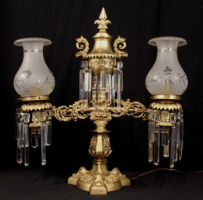 Argand lamp with some prisms chipped or missing (1 of 4)