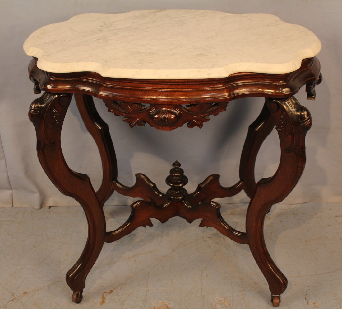 Small walnut Victorian turtle top parlor table (1 of 2)