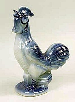 Flow blue rooster (25824): Porcelain, Transferware Dimensions : 12.00H 8.00W 4.00D