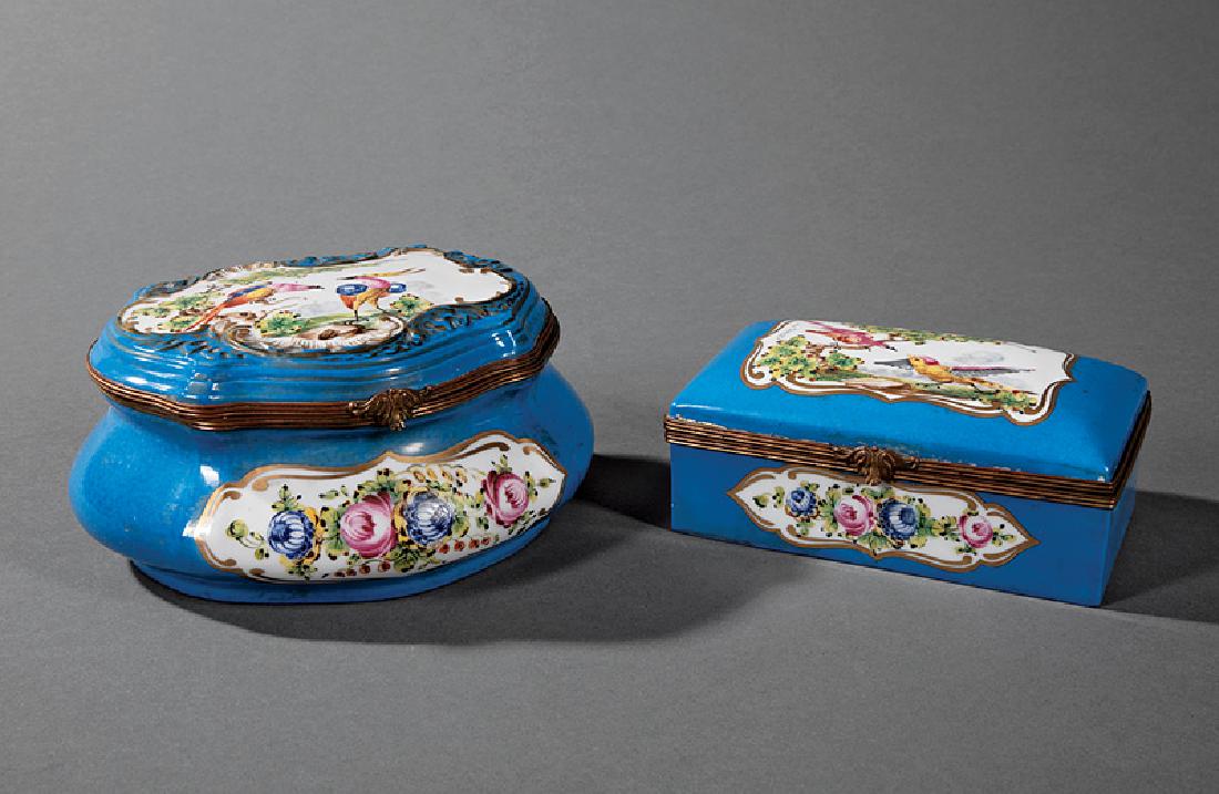 2 Paris Porcelain Dresser Boxes (1 of 3)