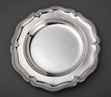 Robert Hennell IV Sterling Silver Soup Plate: Victorian Sterling Silver Soup Plate, Robert Hennell IV, London, 1872, also marked "HUNT & ROSKELL/LATE/STORR & MORTIMER/6199", serpentine rim, guilloche border, engraved crest, dia. 10 1/8 in., wt. 1