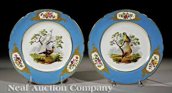 Pair of Paris Porcelain Cabinet Plates