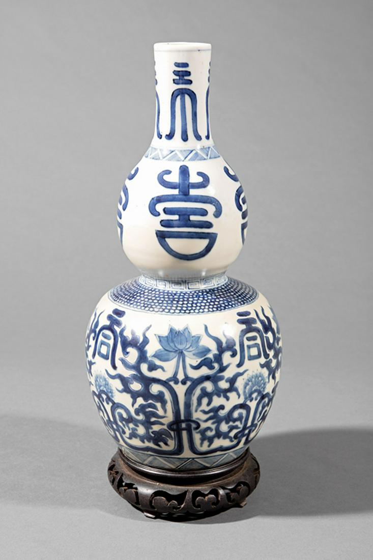 Chinese Blue and White and Polychrome Porcelain (1 of 17)