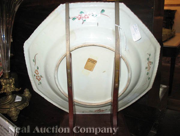 Pair of Kangxi Famille Verte Dishes - 3