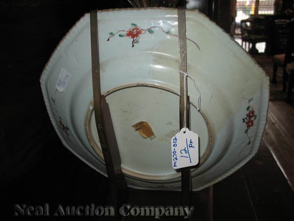 Pair of Kangxi Famille Verte Dishes - 6