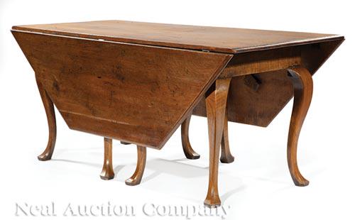 American or Continnental Carved Oak Dining Table (1 of 3)