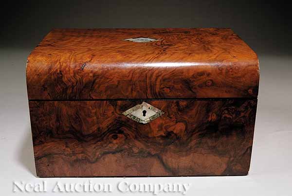 Abalone Inlaid Burl Walnut Necessaire de Toilette