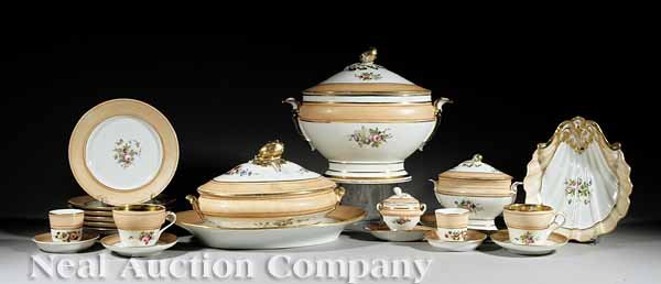 Paris Porcelain Polychrome, Gilt Dinner Service