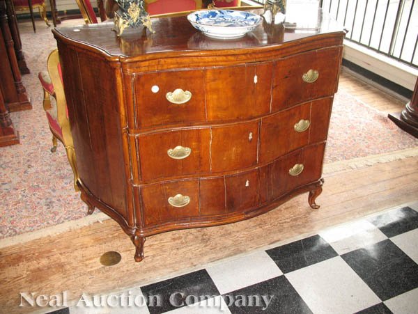 Italian Rococo Carved Walnut Serpentine Commode - 9