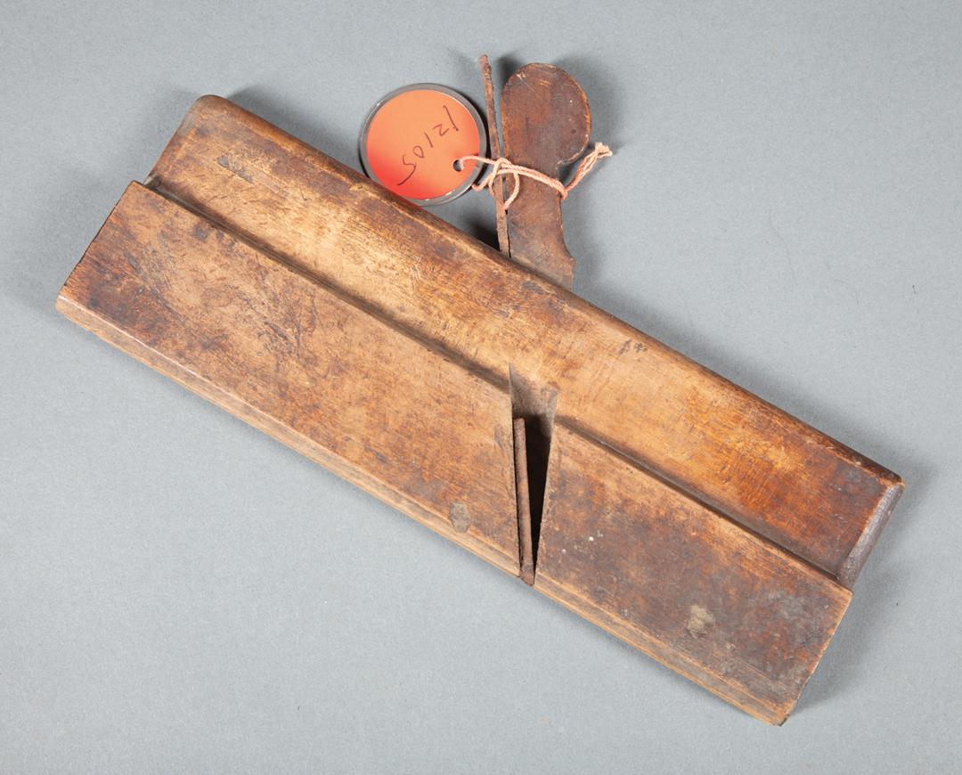 Antique Woodworker: Antique Woodworker's Molding Plane , 19th c., h. 5 1/2 in., w. 9 3/4 in Provenance: Property deaccessioned from the Louisiana State Museum, proceeds to be used for new acquisitions or the direct care 