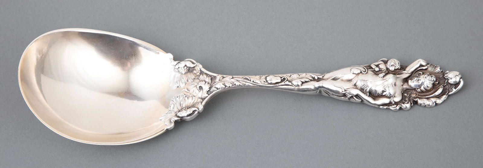 Reed & Barton Sterling Silver Berry Serving Spoon (1 of 2)