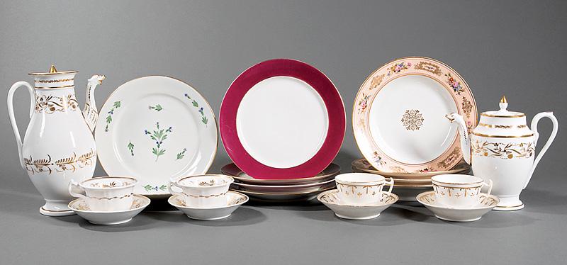 Associated Paris Gilt Decorated Porcelain: Associated Collection of Paris Gilt Decorated Porcelain , 19th c., incl. tray, l. 11 1/2 in. x 9 1/4 in.; lidded tea and coffee pot, h. 8 in. and 10 1/2 in.; 4 cups with saucers; 4 plates, dia. 7 in.;
