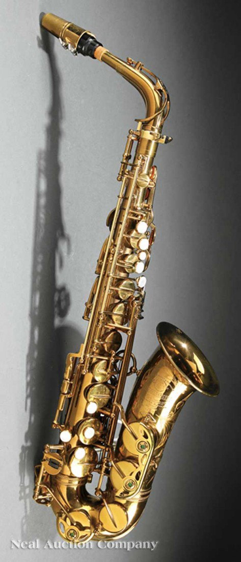 Henri Selmer Paris Mark VI Alto Saxophone: A Henri Selmer Paris Mark VI Alto Saxophone, c. 1958, serial #79382, with a Brilhart hard-rubber mouthpiece, serial #127611, a Selmer Sax-Pak case included