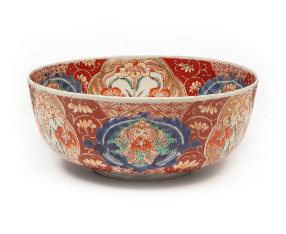 Japanese Imari Porcelain Punch Bowl (1 of 4)