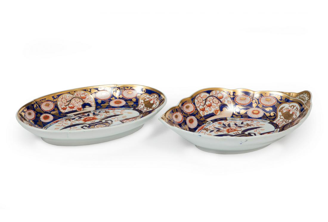 Two Spode Ironstone Cake Dishes: Two Spode Ironstone Cake Dishes, c. 1810, pattern 2375, Imari palette, finely gilt, one navette shape, other oval. Provenance: Estate of Moise Steeg, New Orleans.