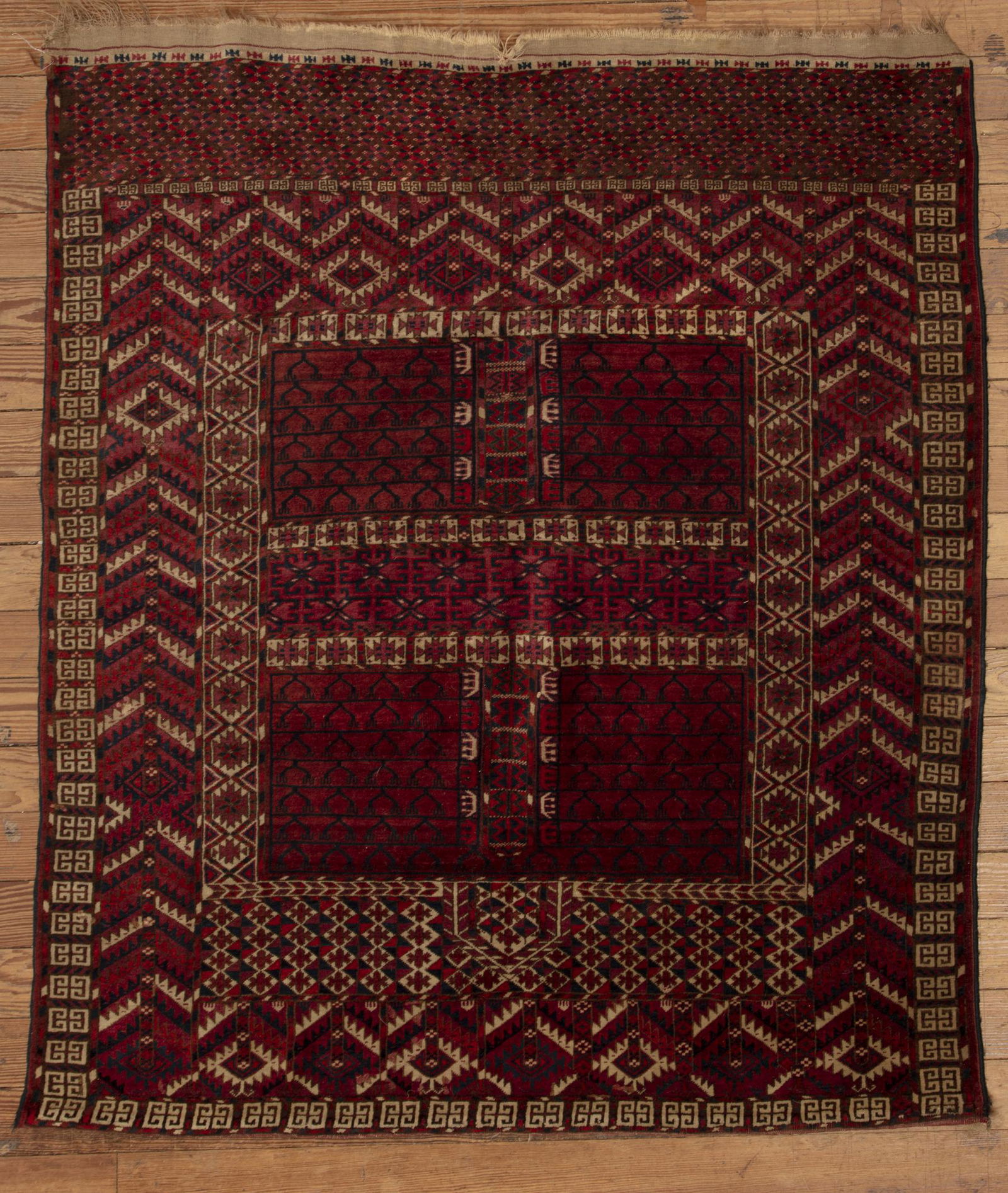 Tekke Ensi Rug (1 of 2)