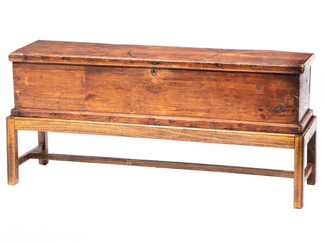 American Pine Box on Stand (1 of 6)