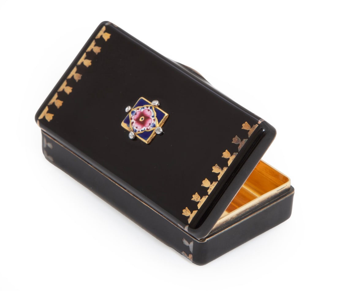 Art Deco Cartier Gold, Diamond, Enamel Pill Box (1 of 5)
