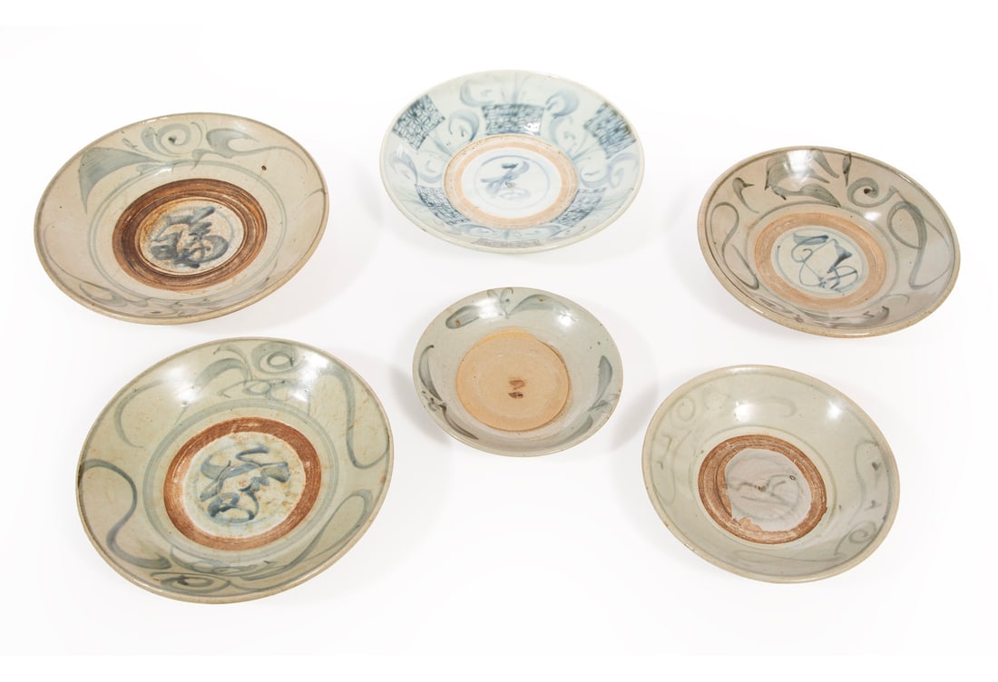 Chinese Ming-Style Blue and White Pottery Dishes (1 of 4)